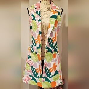 UNKNOWN BRAND WOMEN'S WHITE GREEN TROPICAL /SUMMER PRINT, LONG VEST, SIZE M.
